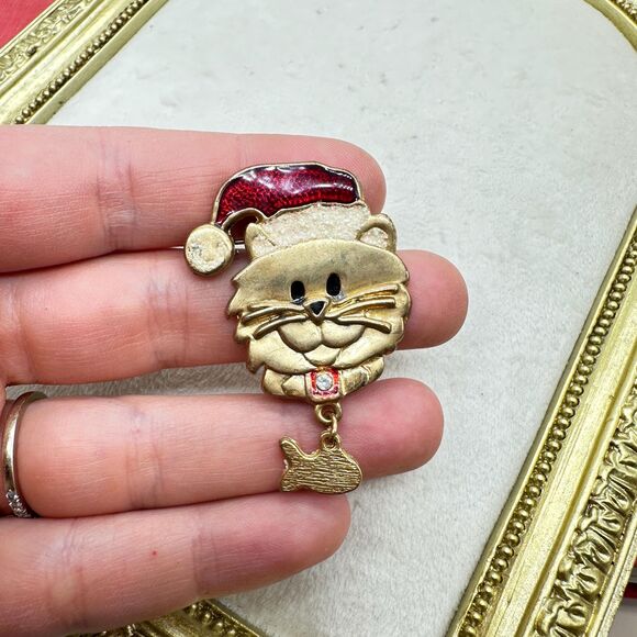 Vintage Santa Paws Brooch Cat Christmas Pin Feline Santa Claus Jewelry - Picture 1 of 5